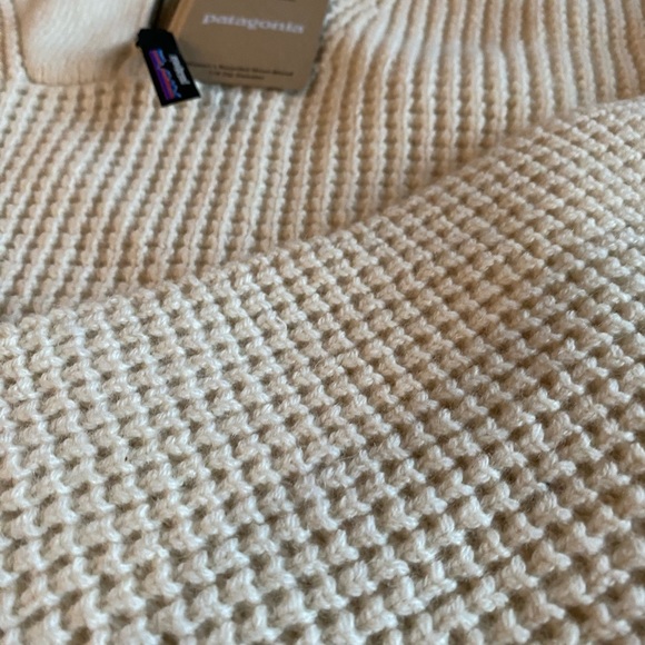 Patagonia 1/4 zip wool blend sweater. Women’s. XL. Boxy fit. Brand new! - Picture 2 of 3